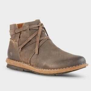 Born Tarkiln Ladies Ankle Boot Distressed Brown Size 9
